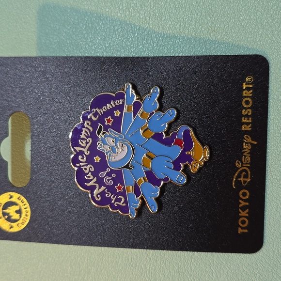 Tokyo Disney Resort- Genie Pin - Picture 1 of 3
